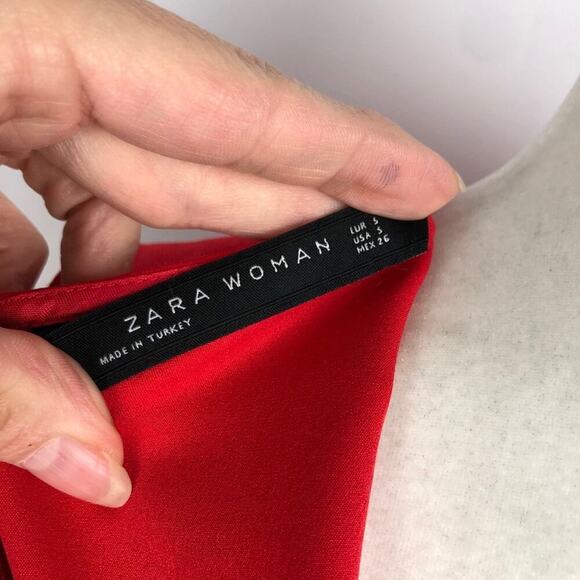 Zara Cut Out Cold Shoulders Holiday Party Shift Midi Dress Red Size Small Xmas - Picture 13 of 16